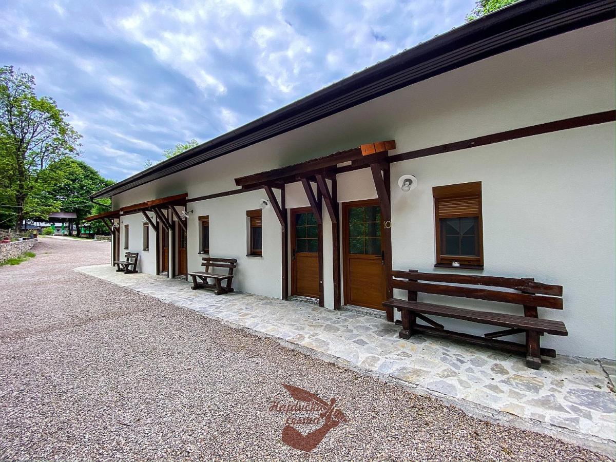 Holiday park Hajducka cesma Dubovsko Zewnętrze zdjęcie